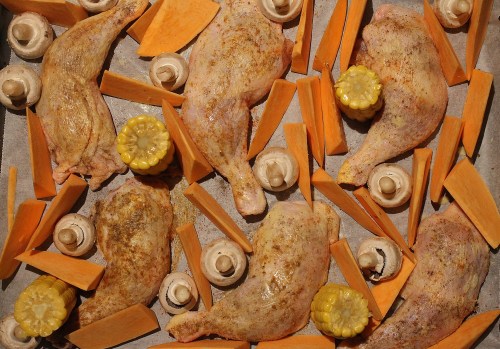 Sørstat marinert kyllinglår med søtpotet båter